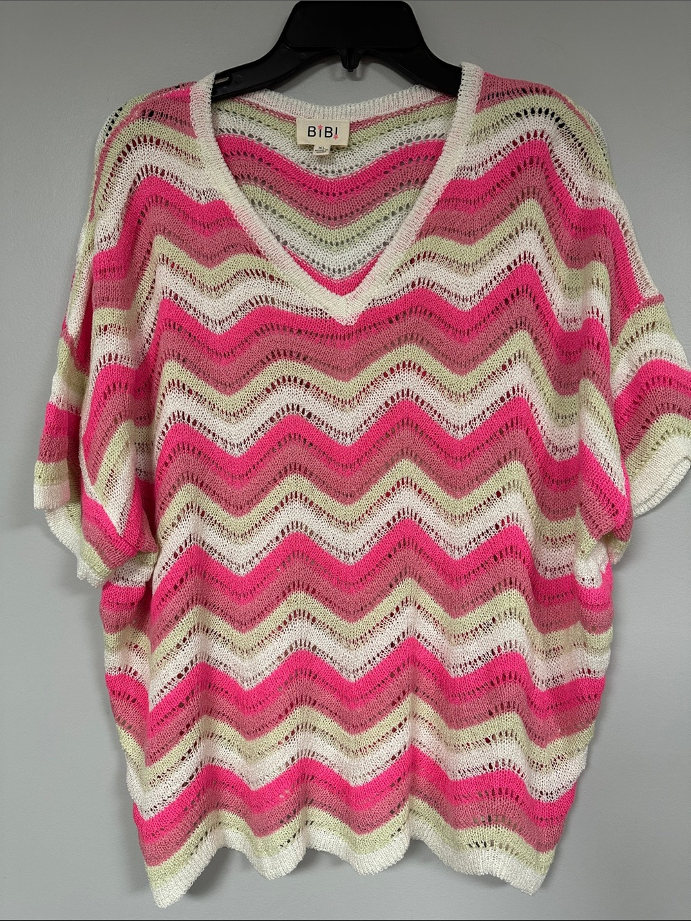 BiBi  Sweater Pink & White Wavy Stripes loose weave, short sleeve very soft XL